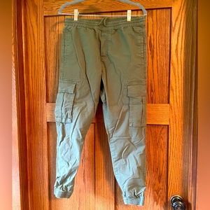 Men’s cargo khaki green  joggers